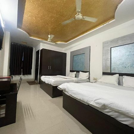 Blue Rose International, Family Hotel Agra  Zewnętrze zdjęcie