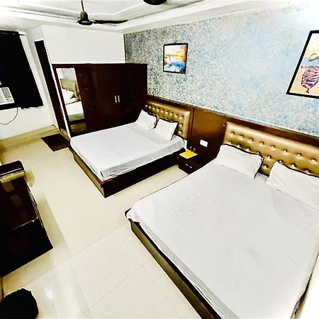 Blue Rose International, Family Hotel Agra  Zewnętrze zdjęcie