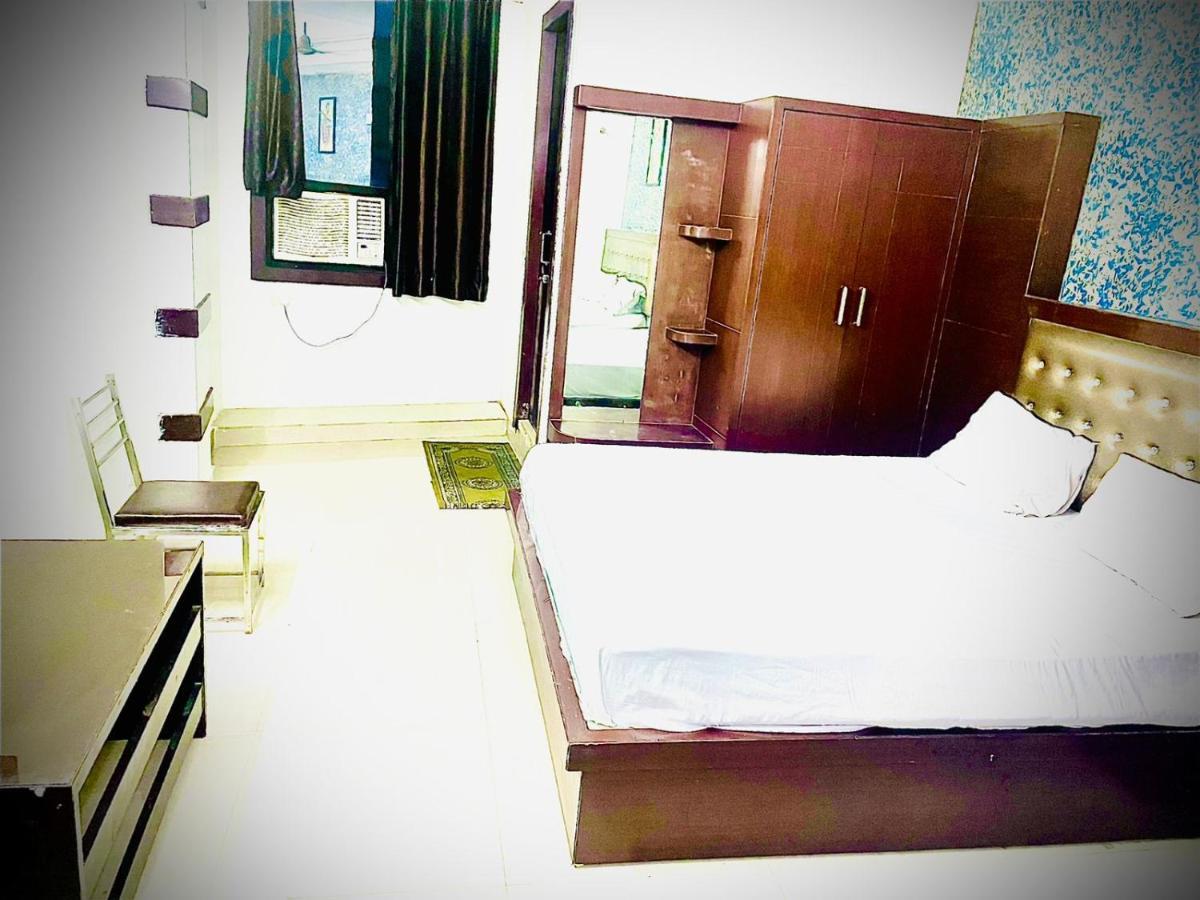 Blue Rose International, Family Hotel Agra  Zewnętrze zdjęcie
