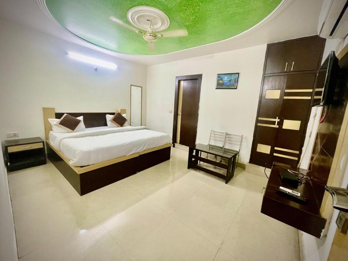 Blue Rose International, Family Hotel Agra  Zewnętrze zdjęcie
